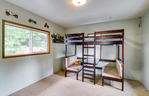 Cozy Washington Retreat with Deck, Walk to Beach! - Foto 23