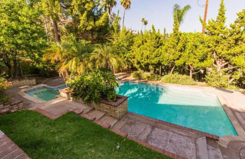 Luxury Pool Home in Glendora Foothills Retreat - Photo 102