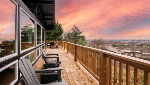 Luxurious Retreat with Stunning Views Sleeps 16) - Foto 2