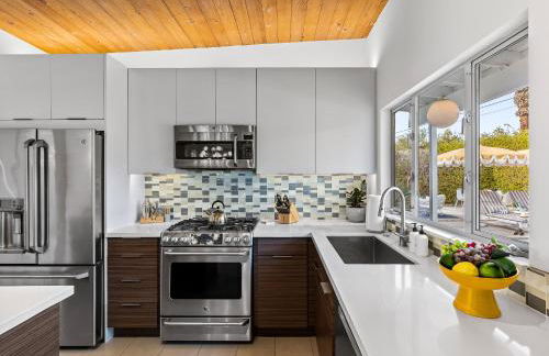 Mid Century Mood House by ACME House Company - Foto 21