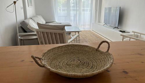 Apartamento con piscina y delante de la playa - Foto 4