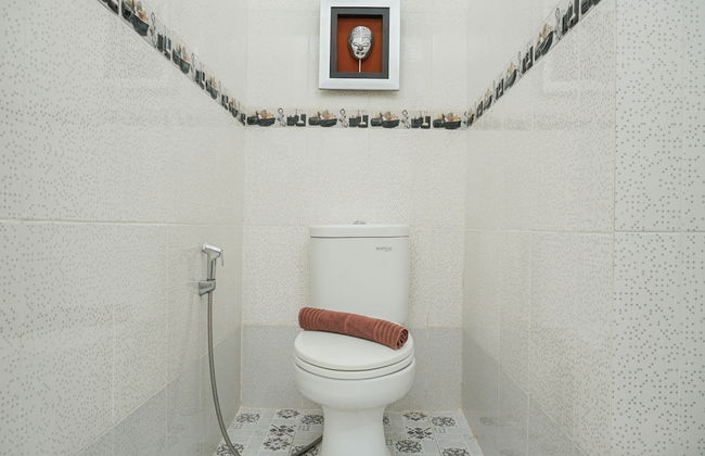 Fully Furnished with Comfortable 2BR Grand Palace Kemayoran Apartment - Photo 14