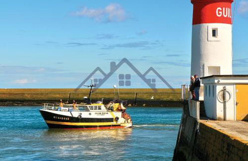 LocaLise - M3A La Maison du pêcheur au Guilvinec - Chambres vue mer - A 20m de la mer située à la pointe de Men Meur - Tout à pied, plage, port, centre, commerces, marché - Wifi inclus - Linge de lit inclus - Jardin clos - En option , ménage et serviettes - Foto 44