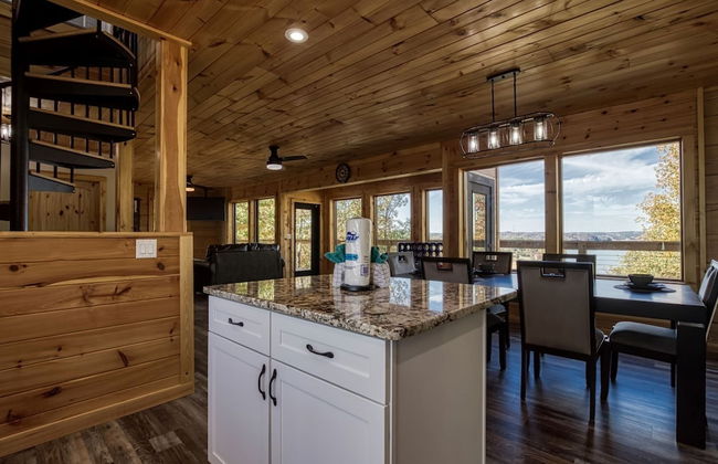 Smoky Lake Retreat 3 Bedroom Cabin by RedAwning - Foto 9