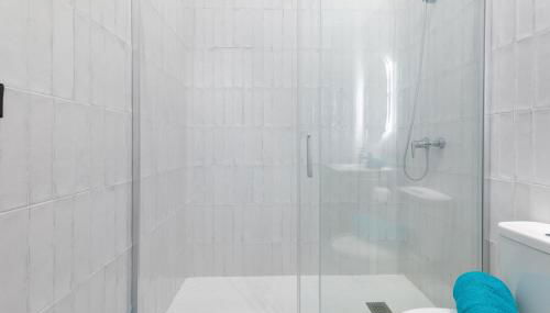 Apartamento 3º nuevo a estrenar cerca del mar - Photo 2