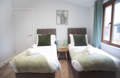 Stunning 3 Bedroom Lodge With Hot Tub in York - Foto 14