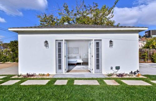 Beautiful 3 Bed Home with a Large Back Yard Outdoor Space - Foto 26