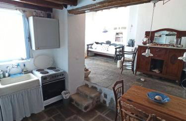 Traditional stone house with breathtaking view - Foto 15