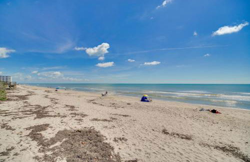 Oceanfront Satellite Beach Condo with Balcony, Views - Foto 25