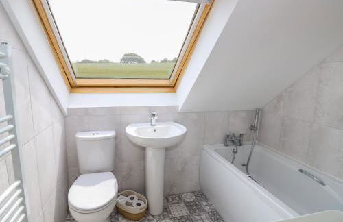 5 Yarmouth Cottages - Photo 14