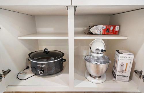 Nr Galleria & Med Center Hot Tub Games WiFi - Foto 21