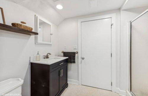 Blocks to Town, Game Room, Firepit, Huge Backyard - Photo 26