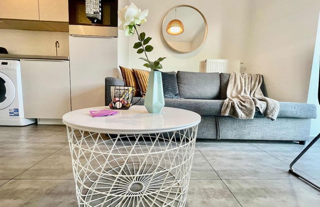 Cozy 1BR City Centre Near Meir Shopping by Oneluxstay - Photo 6