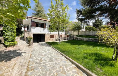 La Fontanilla en Estación de El Espinar - Foto 8