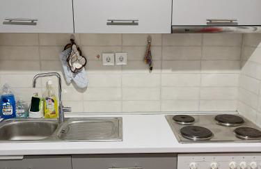 The Art Apartment - Photo 20