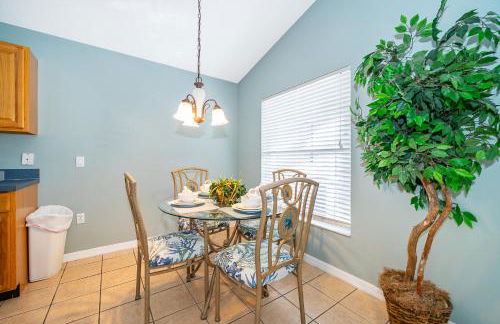 4BR-3BA-Large Private Pool-Free WiFi-Near Disney - Foto 9