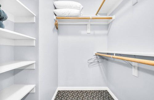 Highland Cottage - Central, Huge Yard HOT TUB - Foto 35