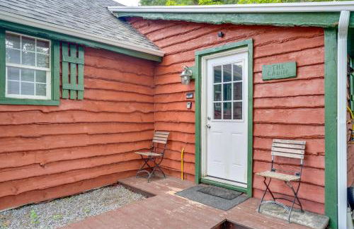 Pocono Couples Getaway! Cute Cabin on 8 Acres - Foto 23