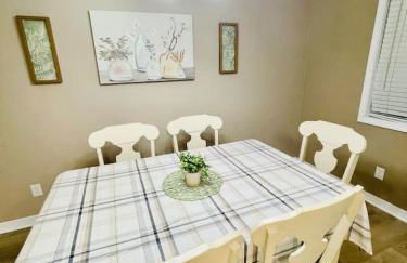 Eastgate 14B Stylish Townhouse 5 min to downtown Hammond - Foto 5