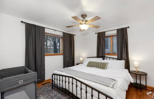4 br Lakehouse, Fire Pit, King Beds, Bunk room - Foto 26