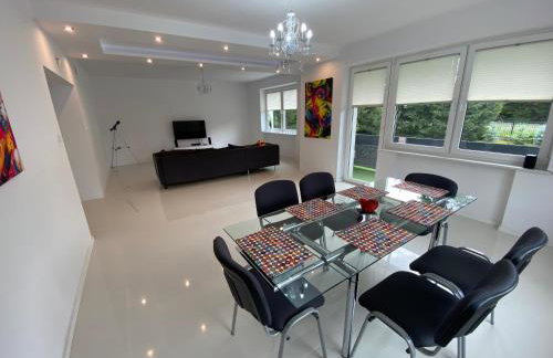 White House Izabelin Family SPA House near Warsaw - Foto 96