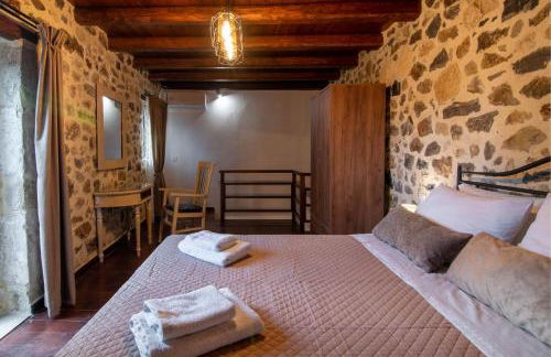 Hercules Traditional Houses - Photo 69