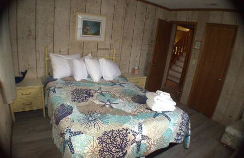 Spacious Beach House Steps to Sand - Foto 44