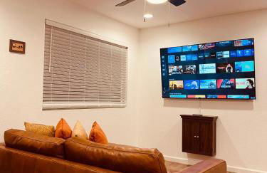 Cozy 2-BR Retreat in Kingman, AZ - Photo 11