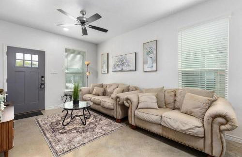 NEW Temple 12 BD Contractor & Group Friendly - Foto 7