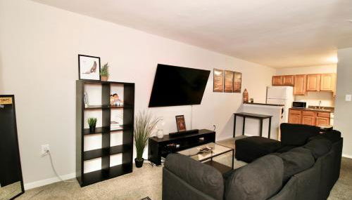 Spacious 1BR with Full Kitchen & Laundry - Foto 5
