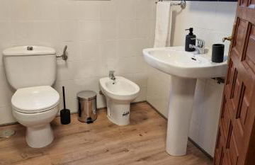 Cueva de la Higuera - Photo 25