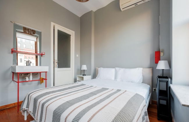 Chic Flat With Balcony 5 min to Taksim Sq - Foto 2