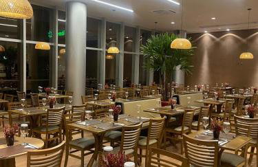 FLAT EXCLUSIVO DENTRO DO HOTEL RAMADÃ - Eixo Monumental - Foto 40