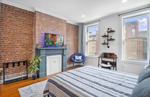 Large Home - Great Location - 15 Minutes to NYC - Foto 25