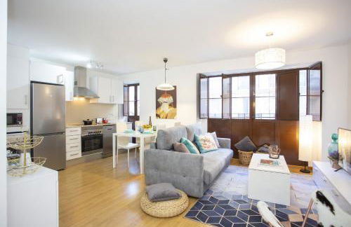 SingularStays Valencia Center - Photo 63