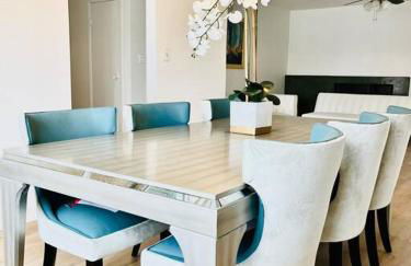 Modern 4 King Beds, Beautiful Large Backyard, Golf, WFH, Long Stays, WI-FI, FWY, 25 mins to Beach - Photo 21