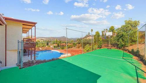 Mountains Views with Pool & Basketball, Relax & Play! - Foto 5
