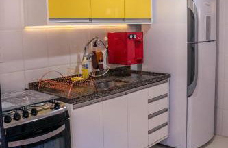 MAIOR NOTA - 2 Quartos com AR CONDICIONADOS SPLIT, Air Fryer, Wi-Fi, Disney Plus, Star Plus, HBO Max, Cadeiras de Praia, Caixa Térmica, Churrasqueira, Rede para Descanso e Chuveirão - 8 pessoas - CONFORTO Máximo - Melhor Localização!! - Photo 16