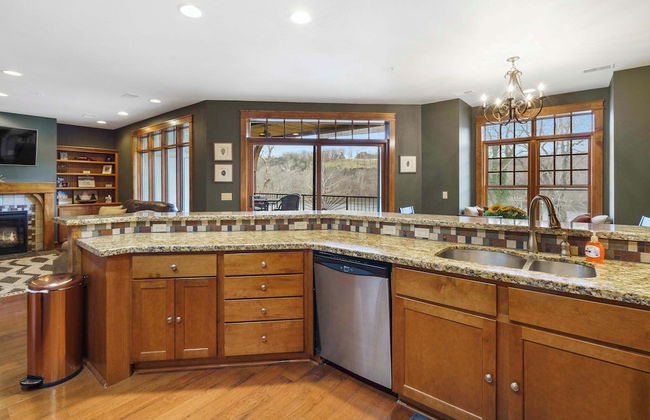 Taneycomo Retreat - Lakefront Condo - Photo 16