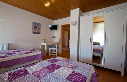 Quilt Inn - Photo 10