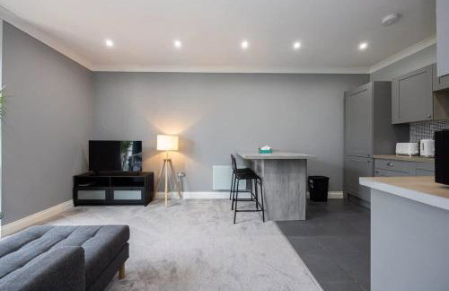 The Sharston - Free Parking & Close To Airport - Foto 12