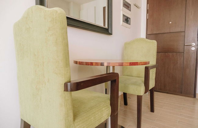 Stunning Cityscape Hideout - Photo 9