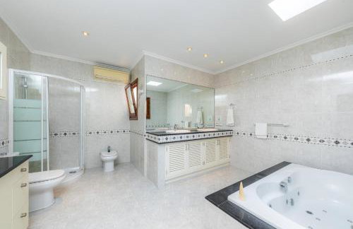 Cas Bunyoler - Photo 6