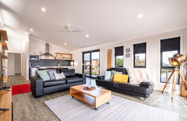 Whale Watcher 1 - Photo 5