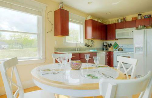 Beautiful Beach Cottage Rental for Family Getaway to Belfast, Maine - Foto 6
