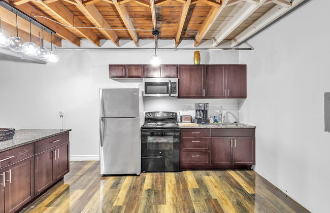 Stylish Chic Retreat At Lafayette Lofts 1 Bedroom Apts by RedAwning - Foto 8