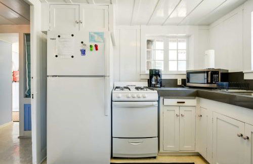 Charming Catalina Gem w/ Deck: Walk to the Beach - Foto 22