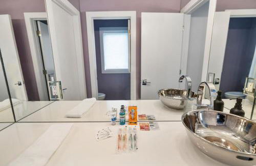 Piermont Waterfront Villa with Hot Tub - Photo 10