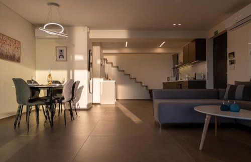 Sun and Sea Apartment - Beachfront, 2 Bedrooms with Sea View & Garden - Photo 13