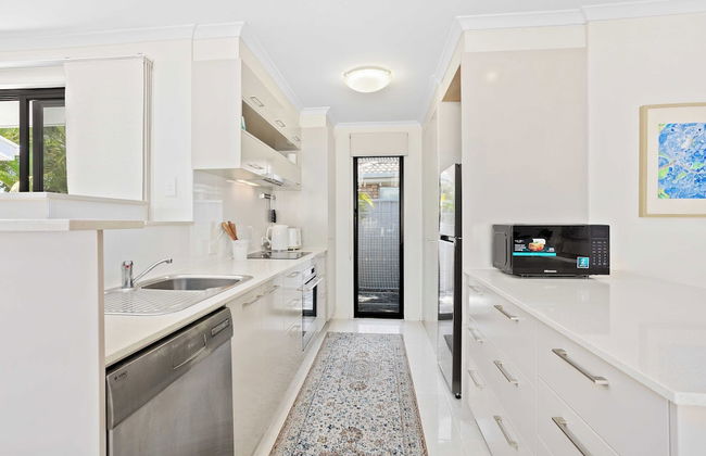 Relax at Riviera - Photo 5